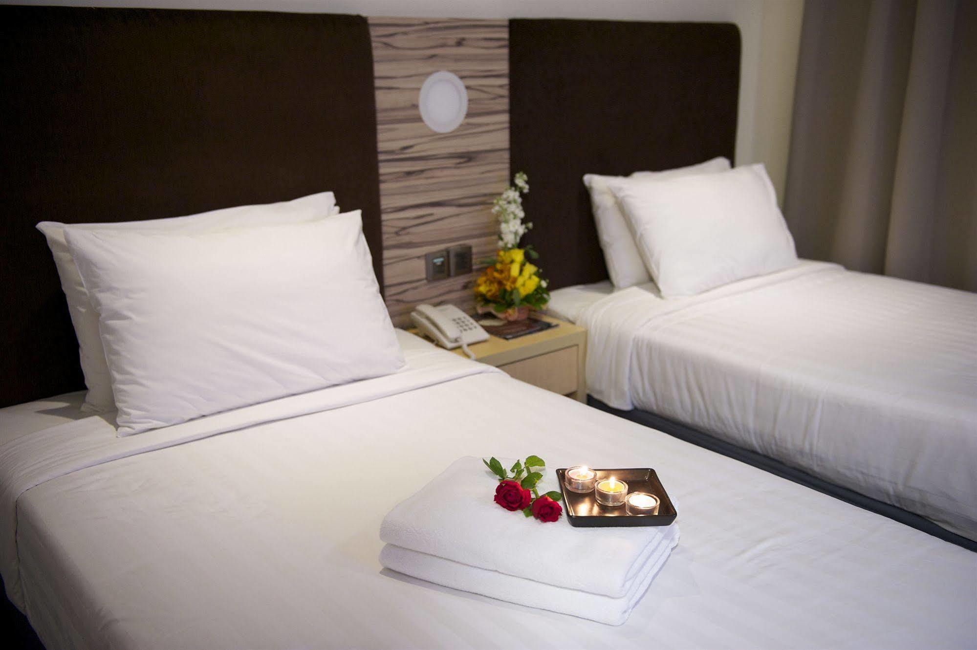Sky Hotel Куала-Лумпур Экстерьер фото